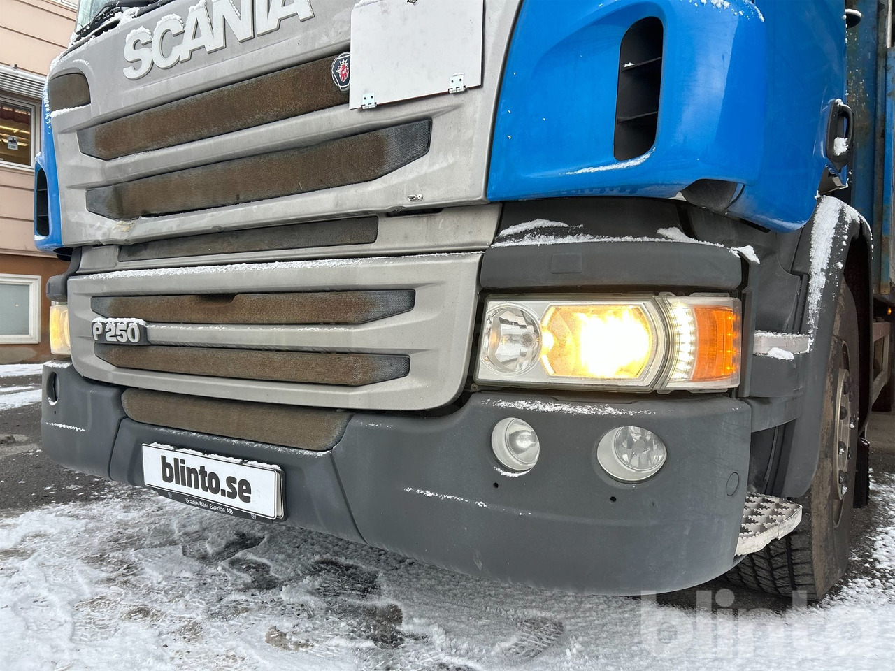 Dropside/ Flatbed truck, Crane truck Brädgårdsbil / SCANIA P250 / Nybesiktigad kran: picture 11