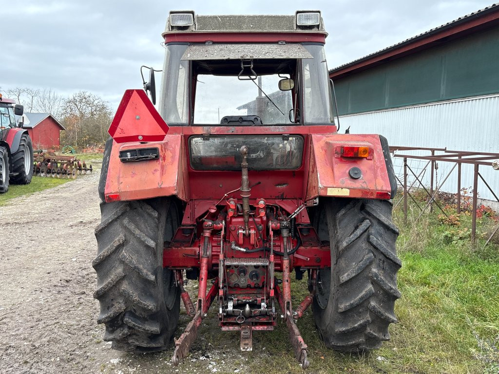 INTERNATIONAL 844 AXL - Farm tractor: picture 4 INTERNATIONAL 844 AXL - Farm tractor: picture 4