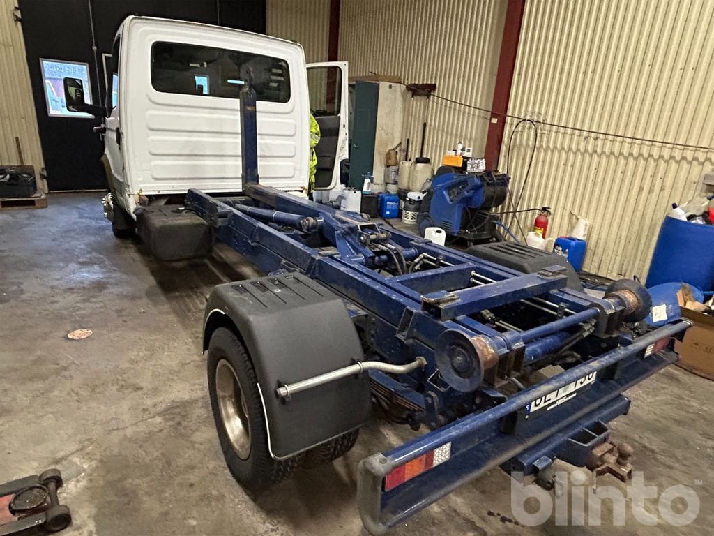 IVECO 65C15 - Hook lift truck: picture 2 IVECO 65C15 - Hook lift truck: picture 2