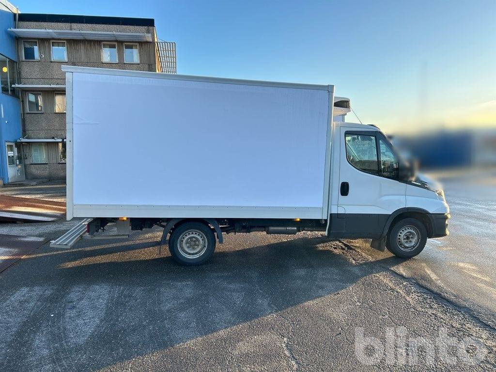 Iveco Daily 35-140 - Carrier Pulsor 400 - Refrigerated delivery van: picture 3 Iveco Daily 35-140 - Carrier Pulsor 400 - Refrigerated delivery van: picture 3
