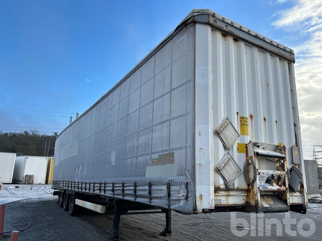 KRONE SD - Curtainsider semi-trailer: picture 3 KRONE SD - Curtainsider semi-trailer: picture 3