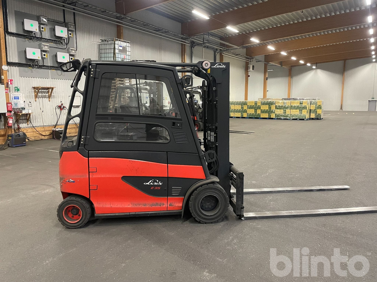 Linde E35 - Electric forklift: picture 3 Linde E35 - Electric forklift: picture 3
