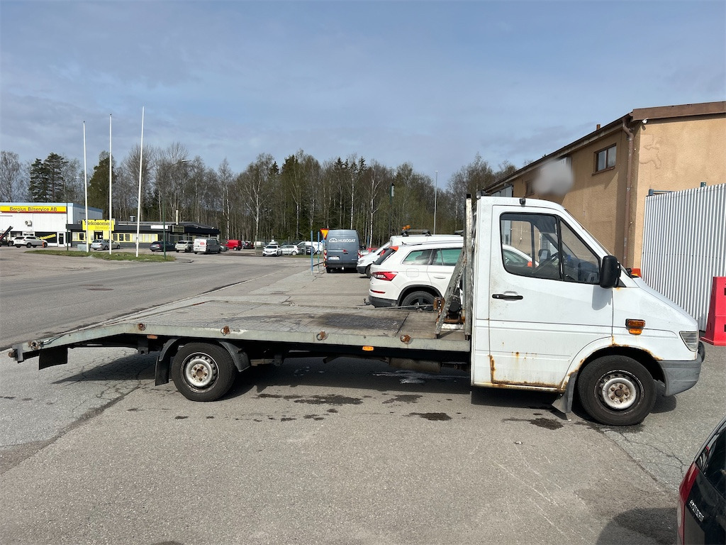 MERCEDES-BENZ 312 D - Autotransporter truck: picture 4 MERCEDES-BENZ 312 D - Autotransporter truck: picture 4