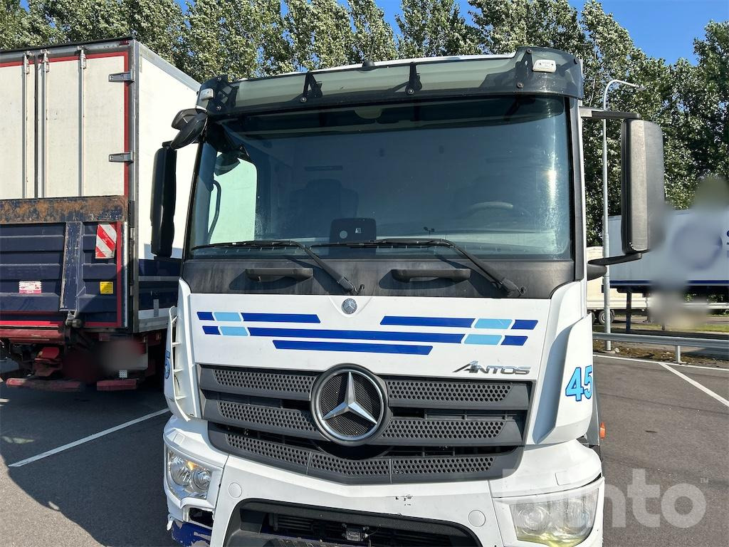 MERCEDES-BENZ - Box truck: picture 3 MERCEDES-BENZ - Box truck: picture 3