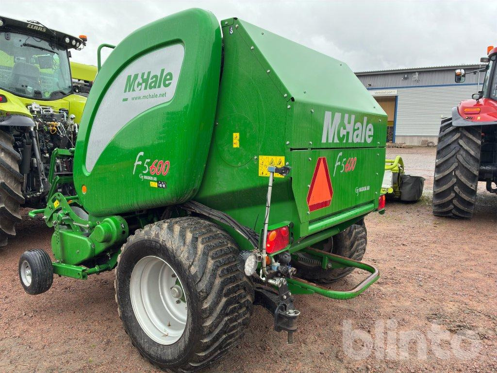 McHale F5600 - Round baler: picture 5 McHale F5600 - Round baler: picture 5