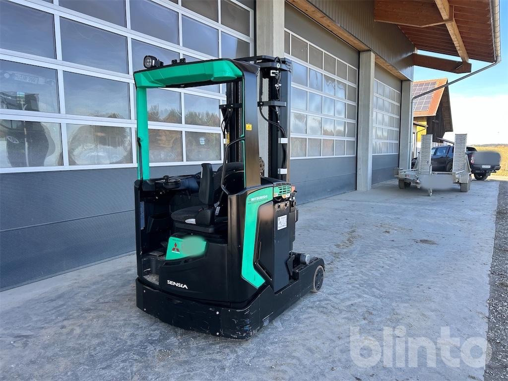 Mitsubishi RB14N2S (2020) - Reach truck: picture 3 Mitsubishi RB14N2S (2020) - Reach truck: picture 3