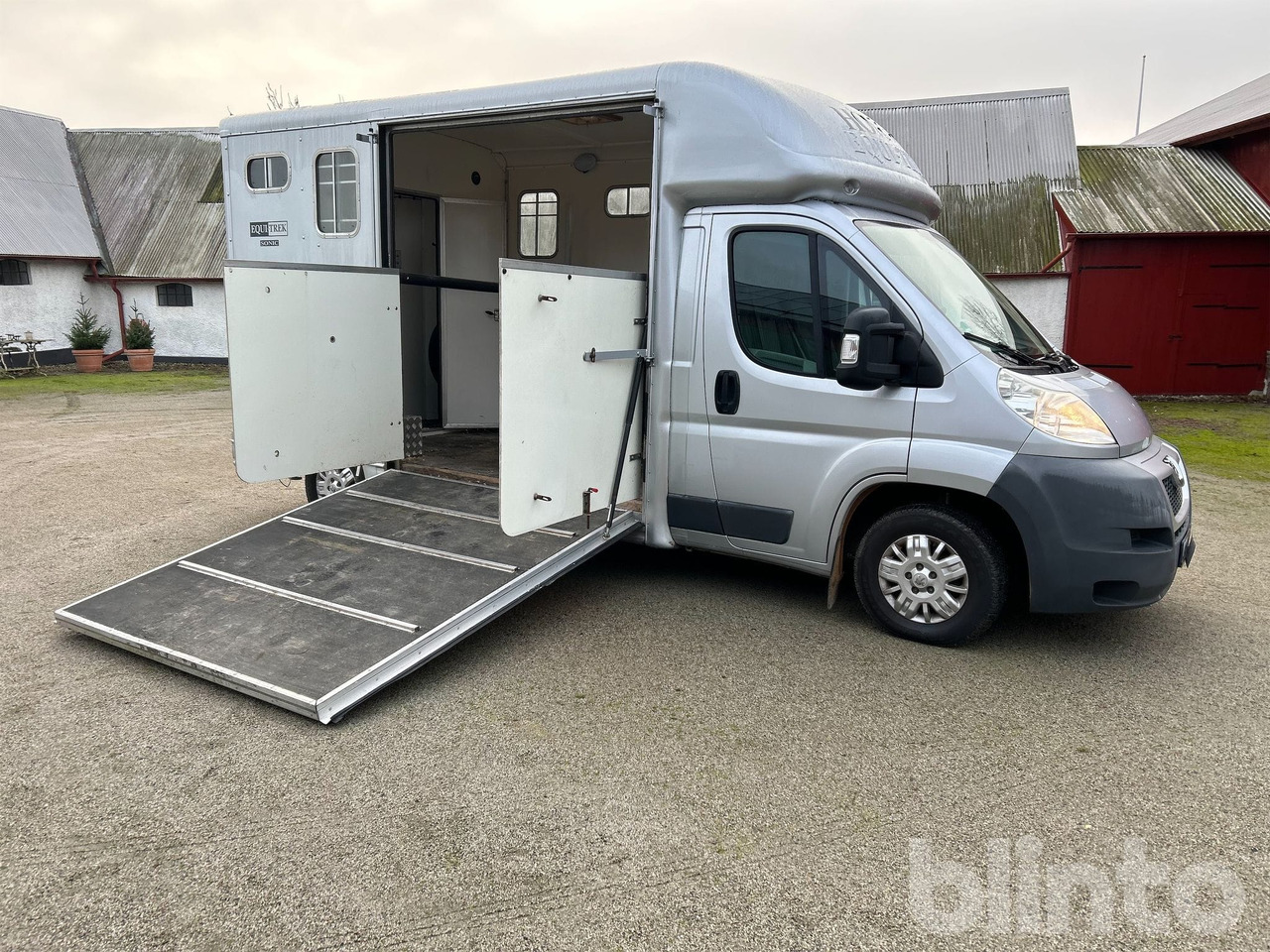 PEUGEOT BOXER HÄSTBIL - Horse truck: picture 1 PEUGEOT BOXER HÄSTBIL - Horse truck: picture 1
