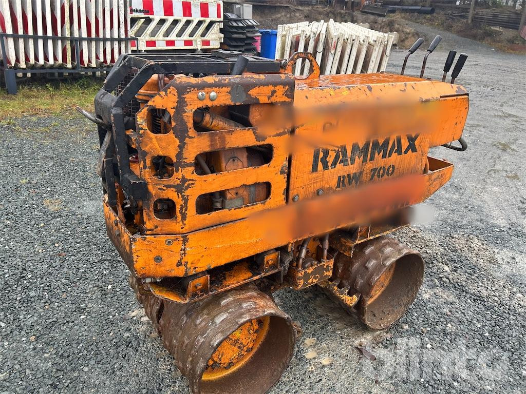Rammax RW700 (1993) - Mini roller: picture 1 Rammax RW700 (1993) - Mini roller: picture 1