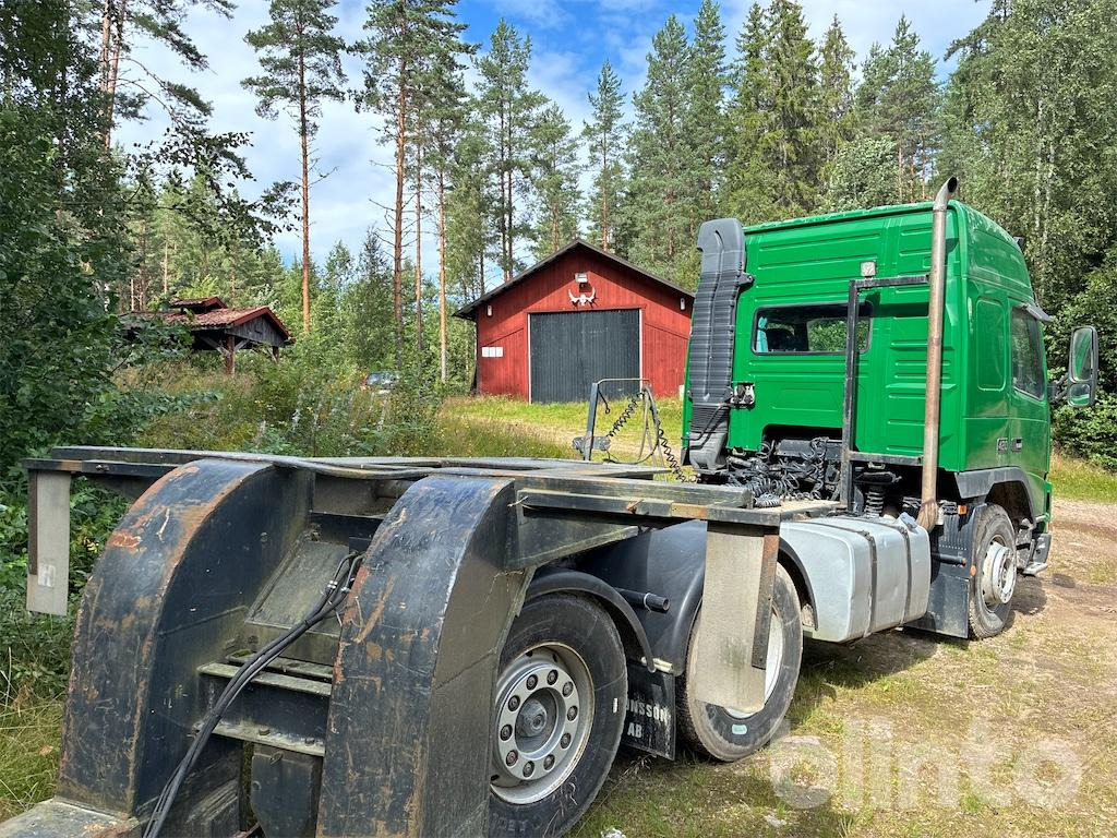 VOLVO FM12 6*2 - Tractor truck, Autotransporter semi-trailer: picture 3 VOLVO FM12 6*2 - Tractor truck, Autotransporter semi-trailer: picture 3