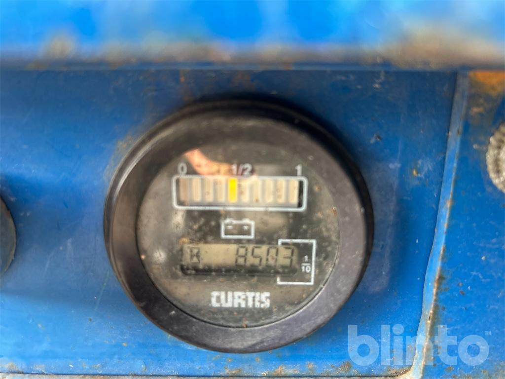 UpRight - Scissor lift: picture 5 UpRight - Scissor lift: picture 5