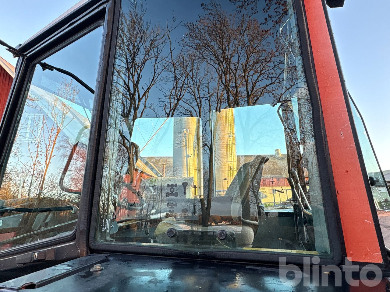 Farm tractor VALMET 455-4: picture 23