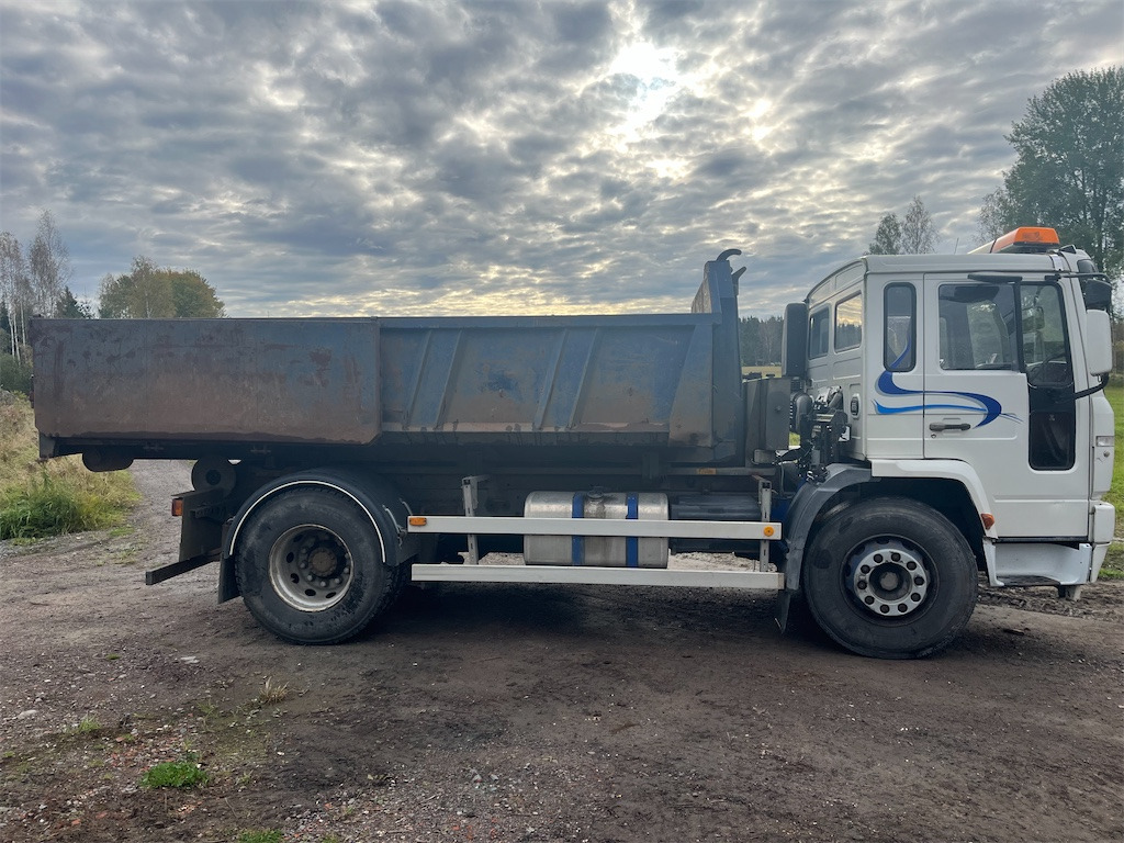 VOLVO FL6 4*2 - Hook lift truck: picture 4 VOLVO FL6 4*2 - Hook lift truck: picture 4