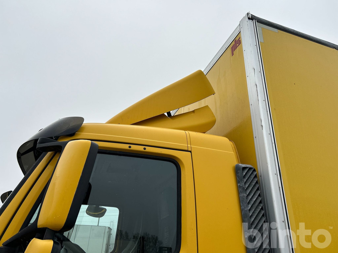 Box truck VOLVO FM 330 4X2: picture 6 Box truck VOLVO FM 330 4X2: picture 6