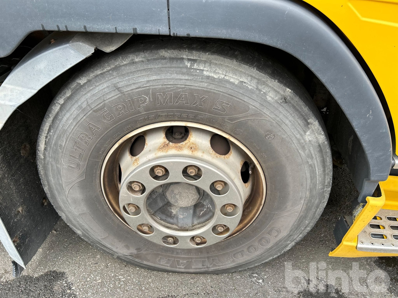 Box truck VOLVO FM 330 4X2: picture 31 Box truck VOLVO FM 330 4X2: picture 31