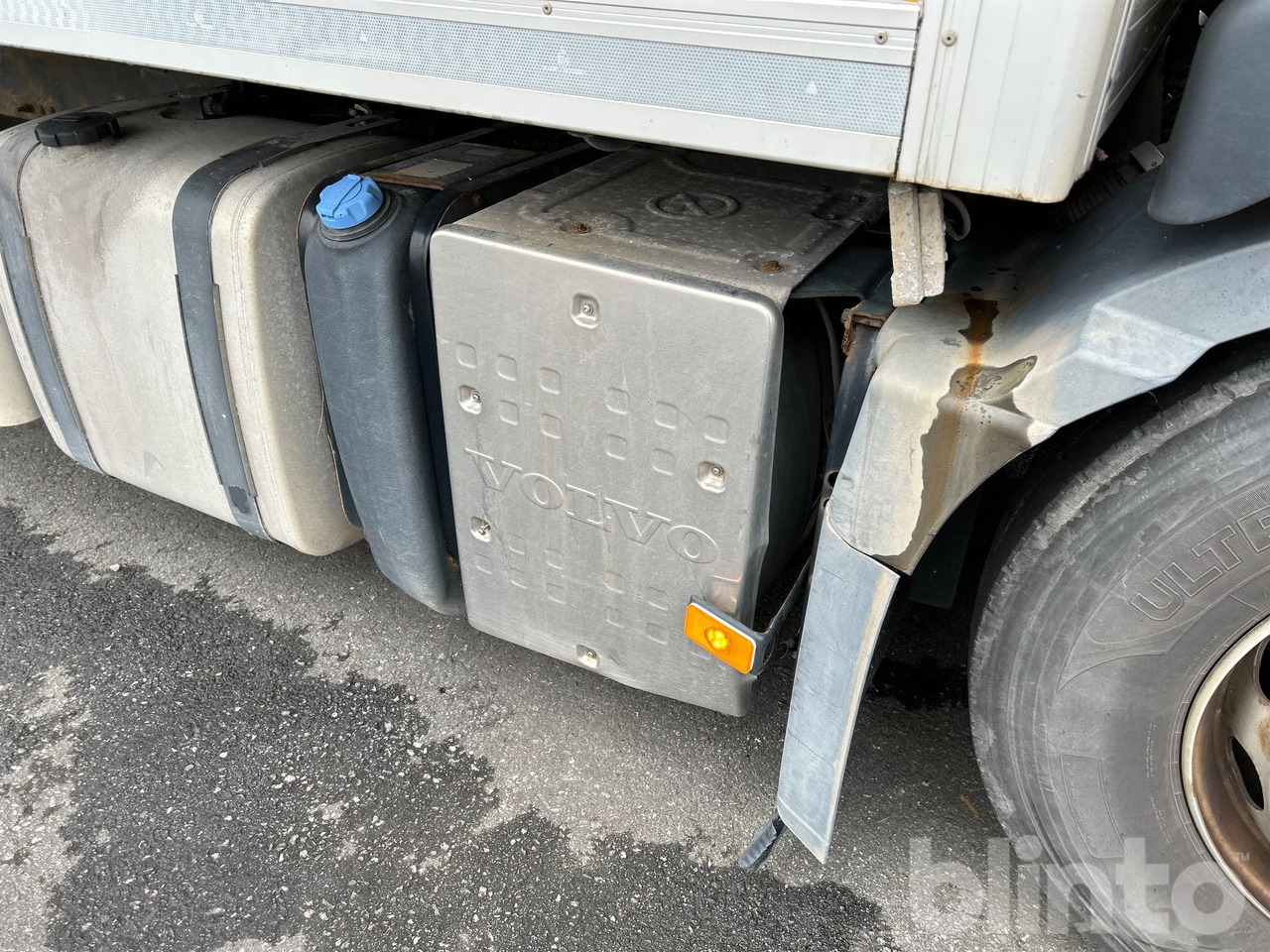 Box truck VOLVO FM 330 4X2: picture 33 Box truck VOLVO FM 330 4X2: picture 33