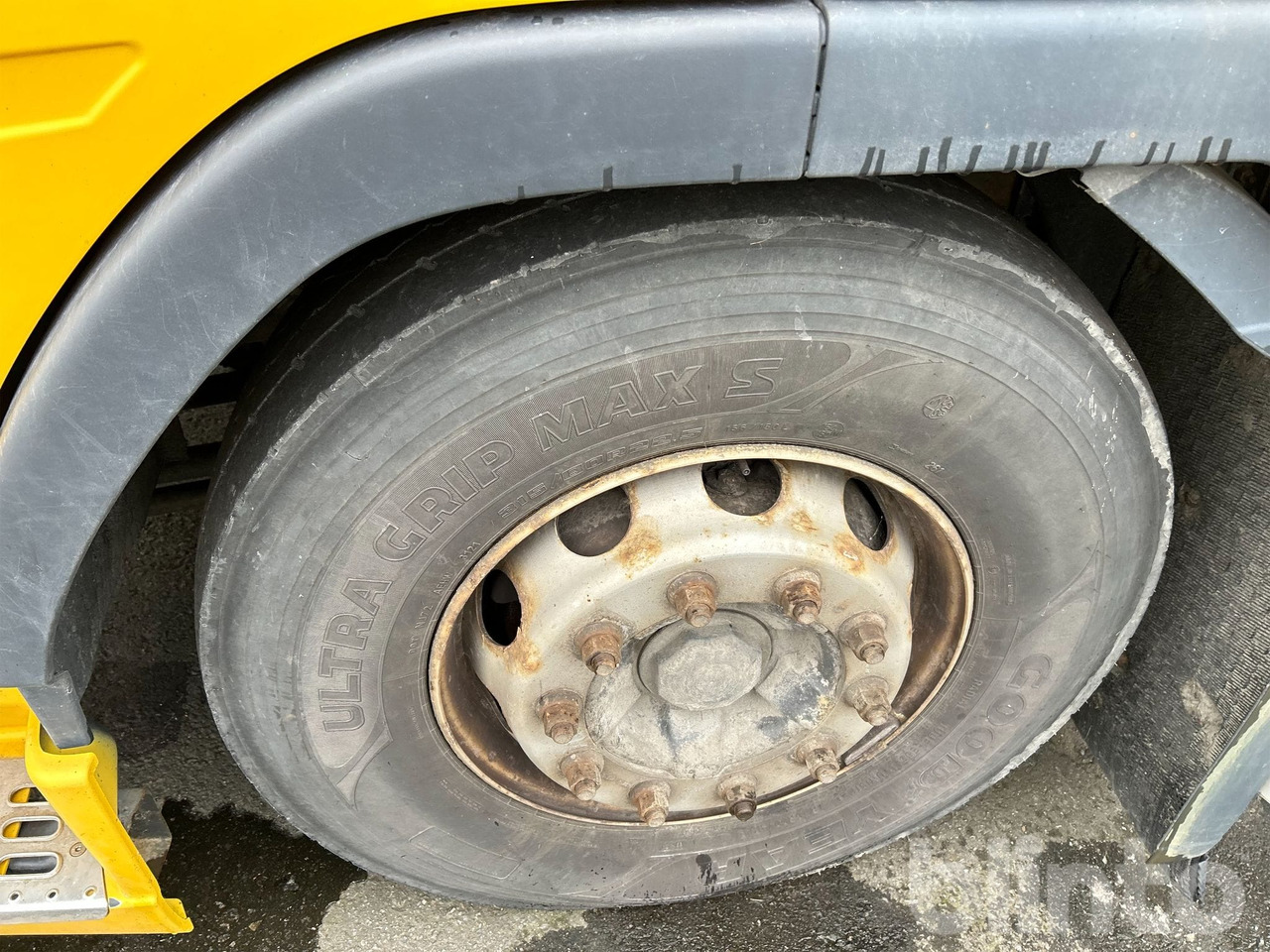 Box truck VOLVO FM 330 4X2: picture 10 Box truck VOLVO FM 330 4X2: picture 10