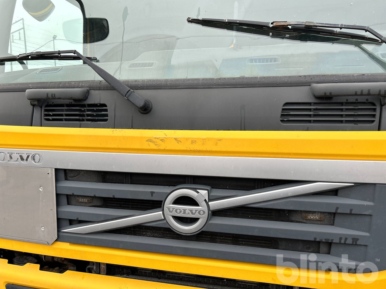 Box truck VOLVO FM 330 4X2: picture 19 Box truck VOLVO FM 330 4X2: picture 19