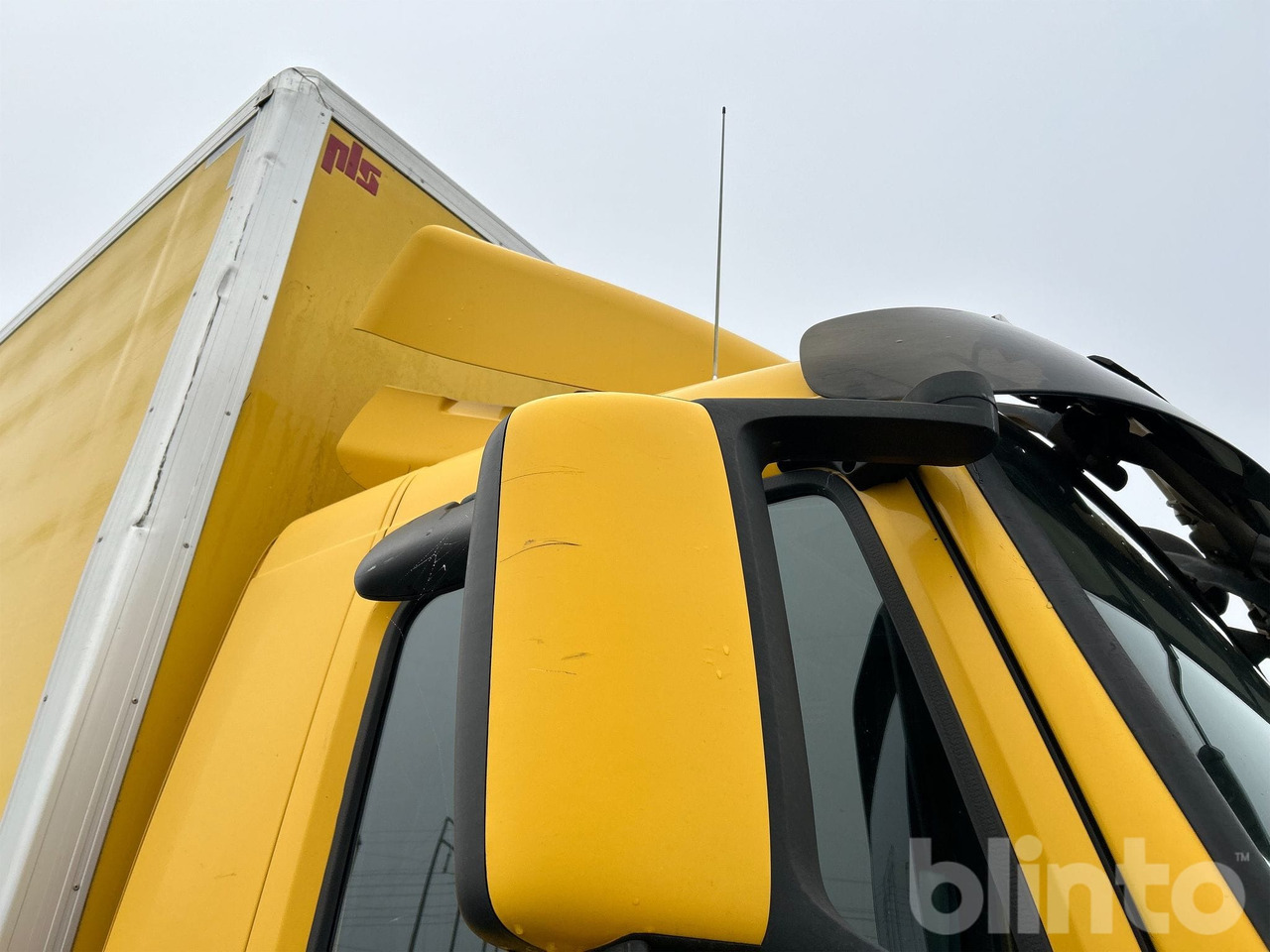 Box truck VOLVO FM 330 4X2: picture 25 Box truck VOLVO FM 330 4X2: picture 25