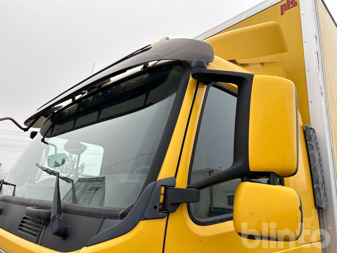 Box truck VOLVO FM 330 4X2: picture 14 Box truck VOLVO FM 330 4X2: picture 14