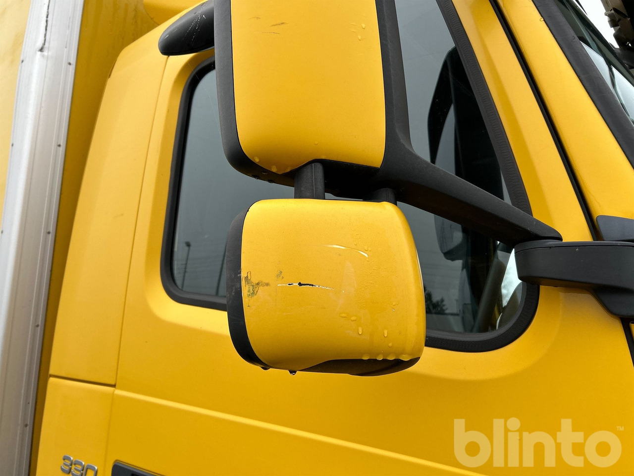 Box truck VOLVO FM 330 4X2: picture 26 Box truck VOLVO FM 330 4X2: picture 26