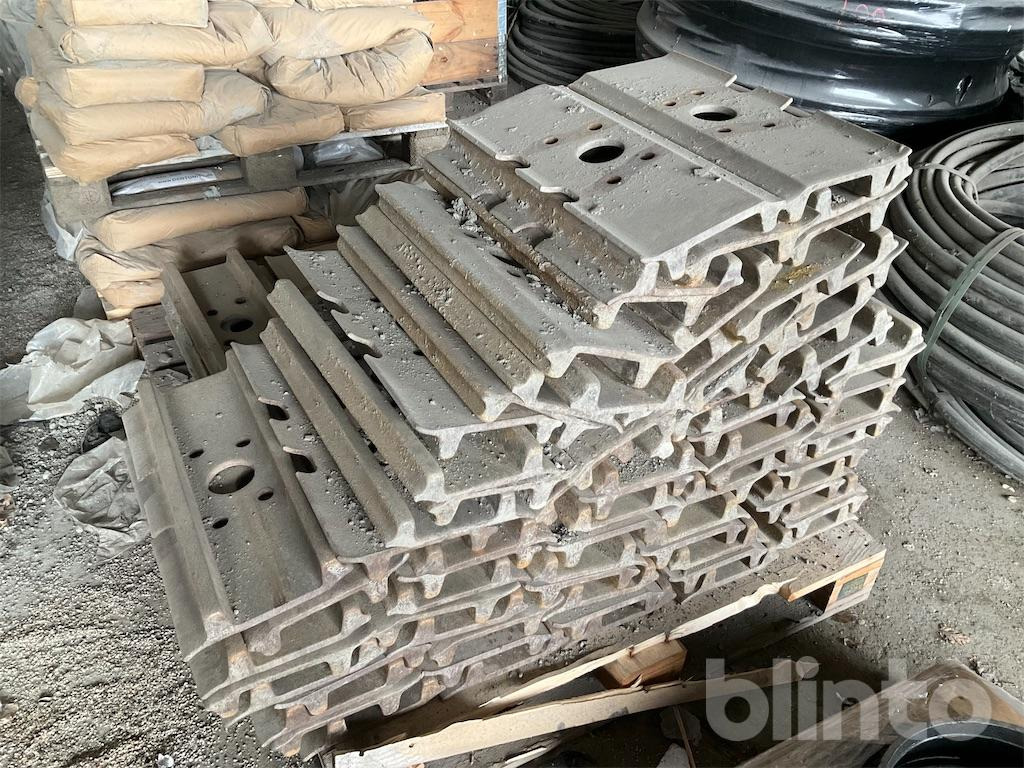 Volvo ECR 355 - Track for Truck: picture 3 Volvo ECR 355 - Track for Truck: picture 3