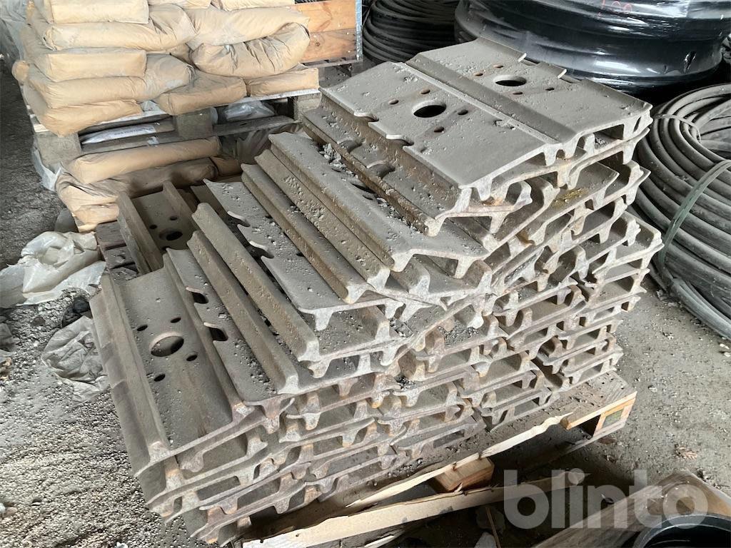 Volvo ECR 355 - Track for Truck: picture 2 Volvo ECR 355 - Track for Truck: picture 2