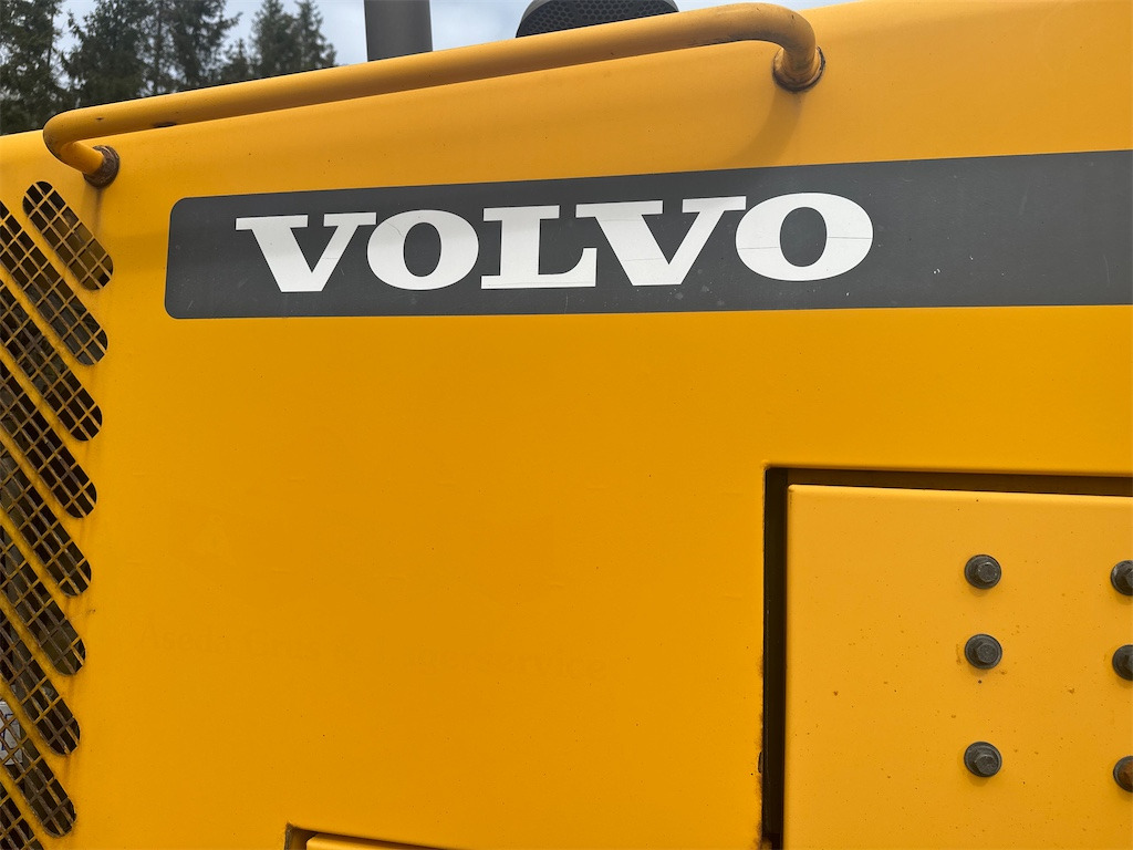 Wheel loader Volvo L70D: picture 42