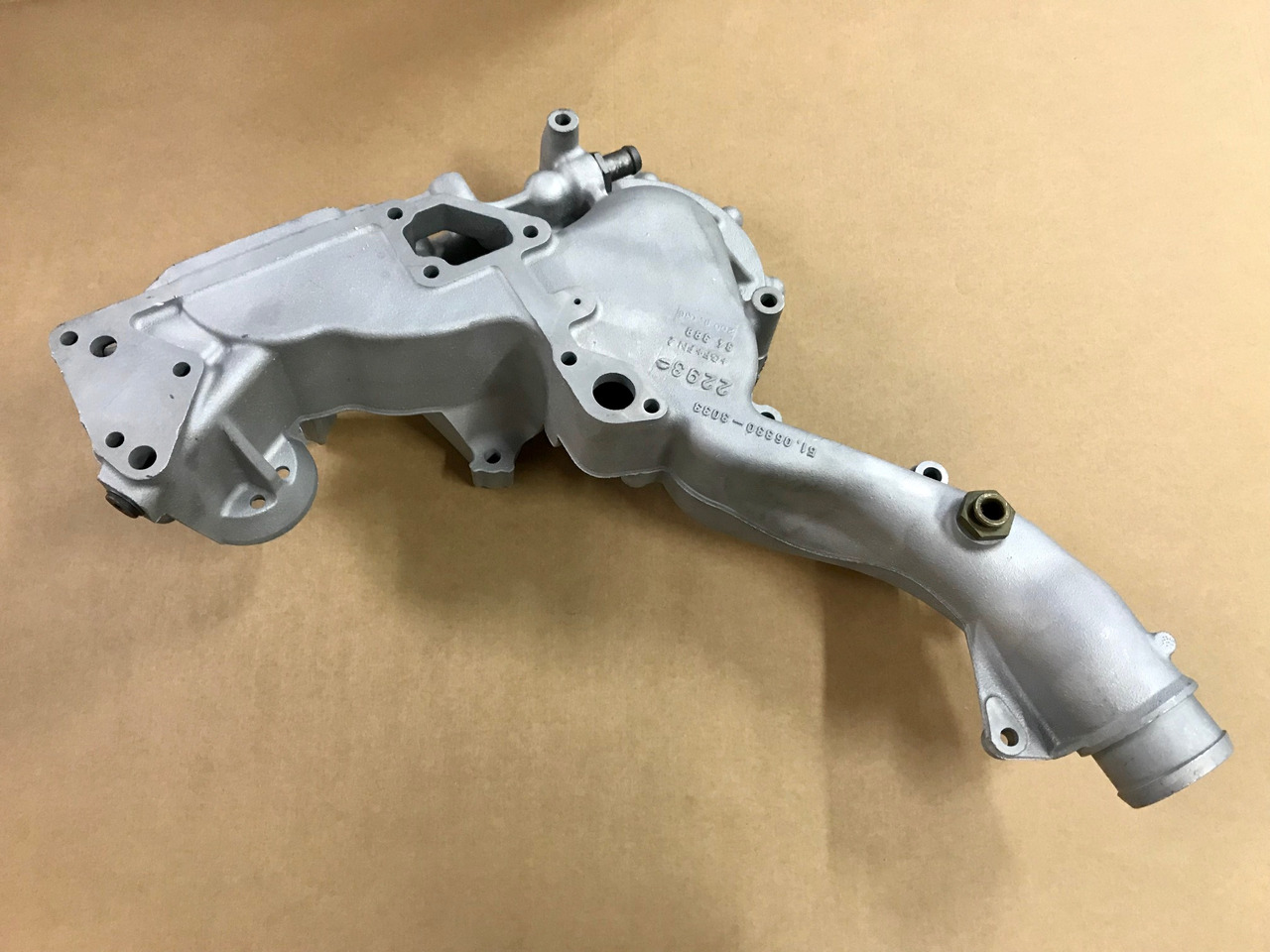 PORTELLA POMPA ACQUA - MOTORI MAN D2066 / D2676 - RIF. MAN 51063305041 - Coolant pump for Truck: picture 2 PORTELLA POMPA ACQUA - MOTORI MAN D2066 / D2676 - RIF. MAN 51063305041 - Coolant pump for Truck: picture 2