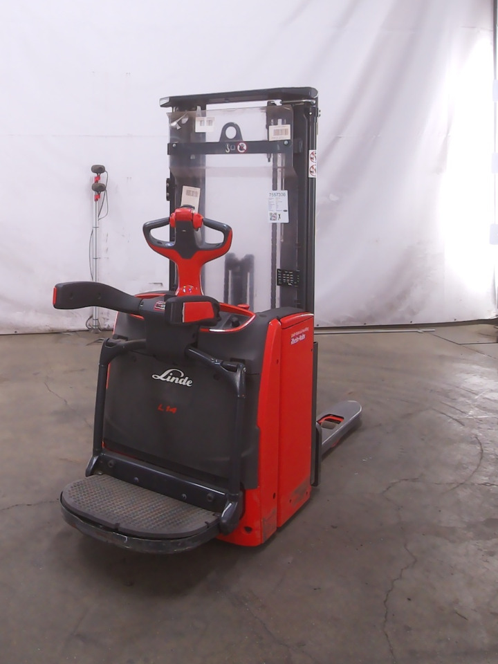 Linde L14AP - Stacker: picture 2 Linde L14AP - Stacker: picture 2