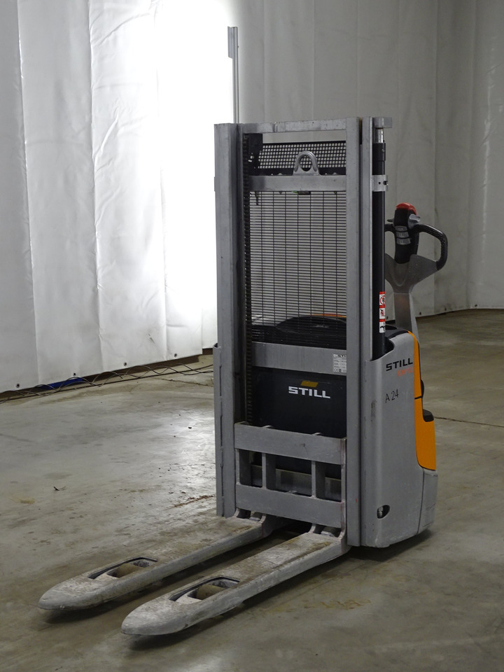 Still EXV12 - Stacker: picture 1 Still EXV12 - Stacker: picture 1