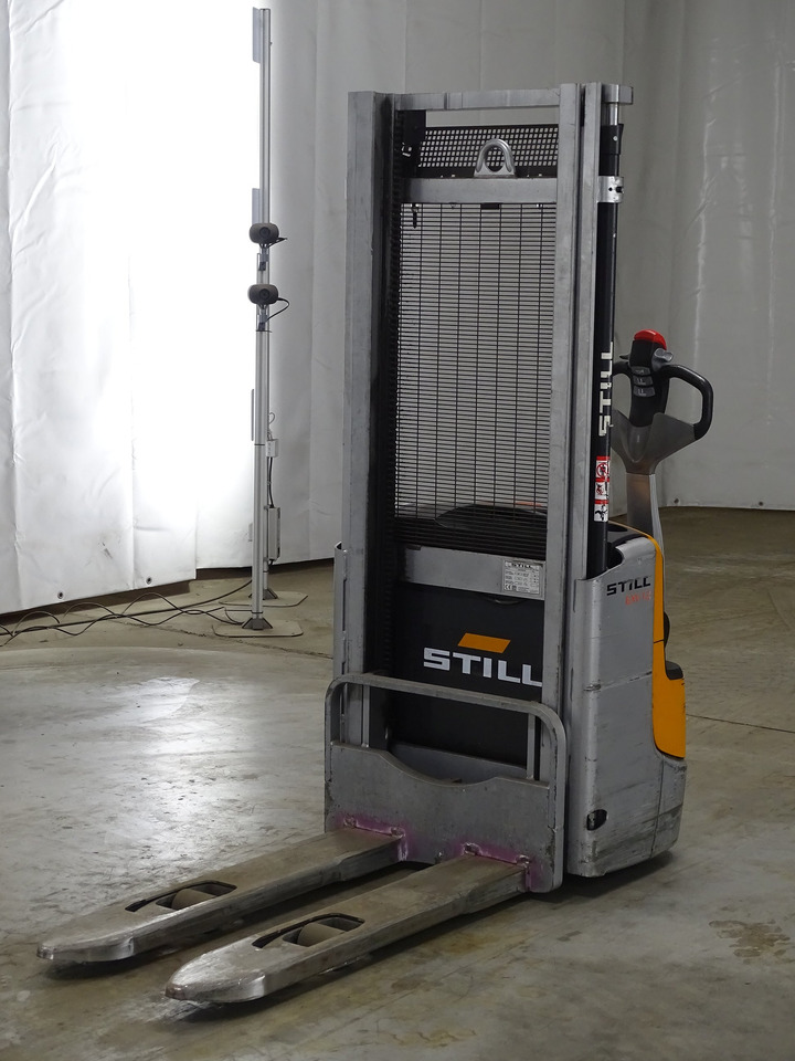 Still EXV12 - Stacker: picture 1 Still EXV12 - Stacker: picture 1