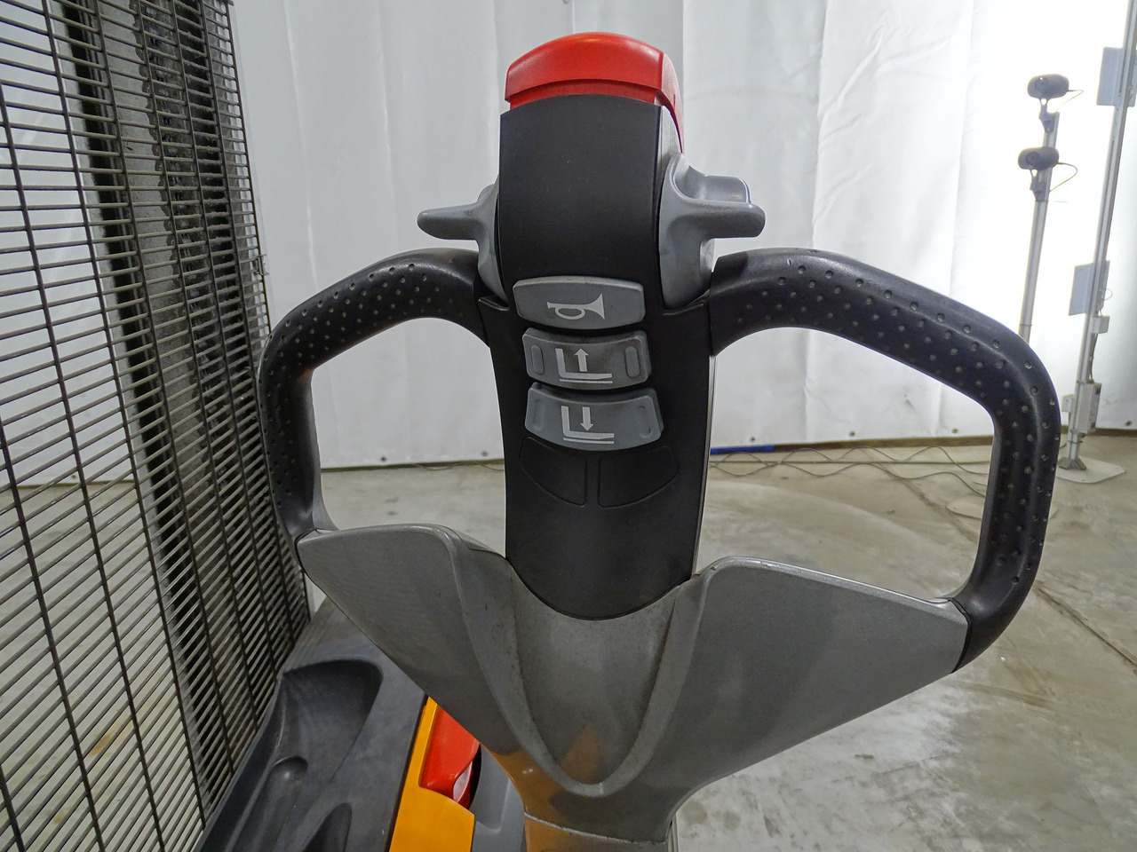 Still EXV12 - Stacker: picture 3 Still EXV12 - Stacker: picture 3