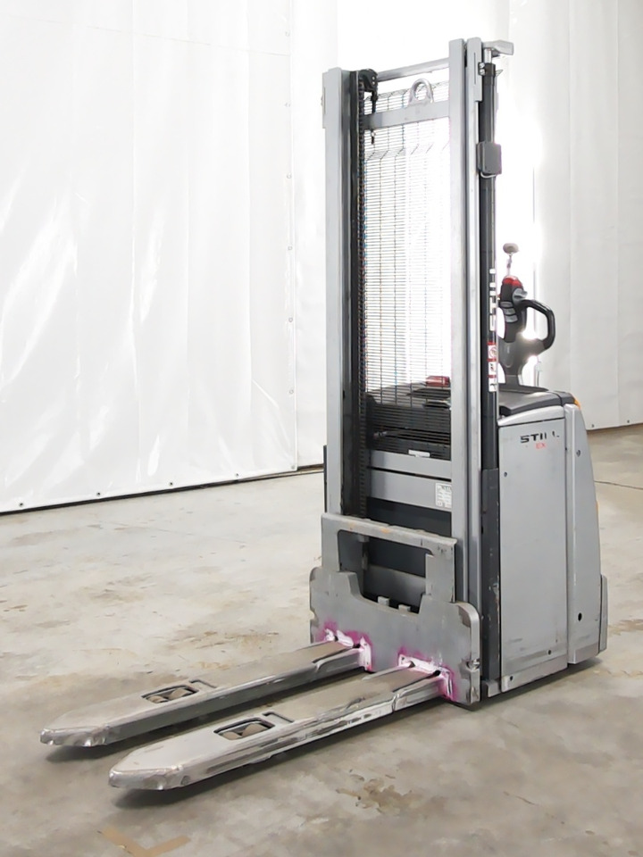 Still EXV16 - Stacker: picture 1 Still EXV16 - Stacker: picture 1