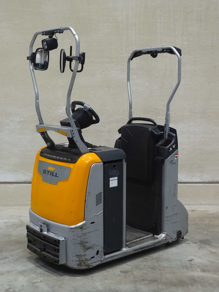 Still LTX50 - Tow tractor: picture 1 Still LTX50 - Tow tractor: picture 1