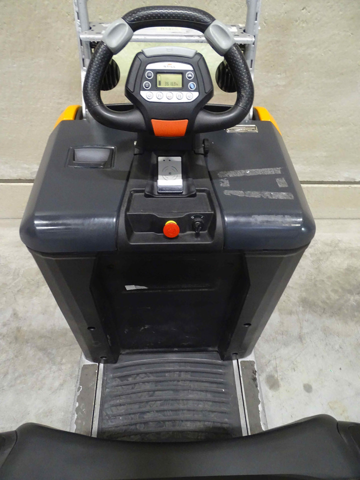 Still LTX50/LIION - Tow tractor: picture 3 Still LTX50/LIION - Tow tractor: picture 3