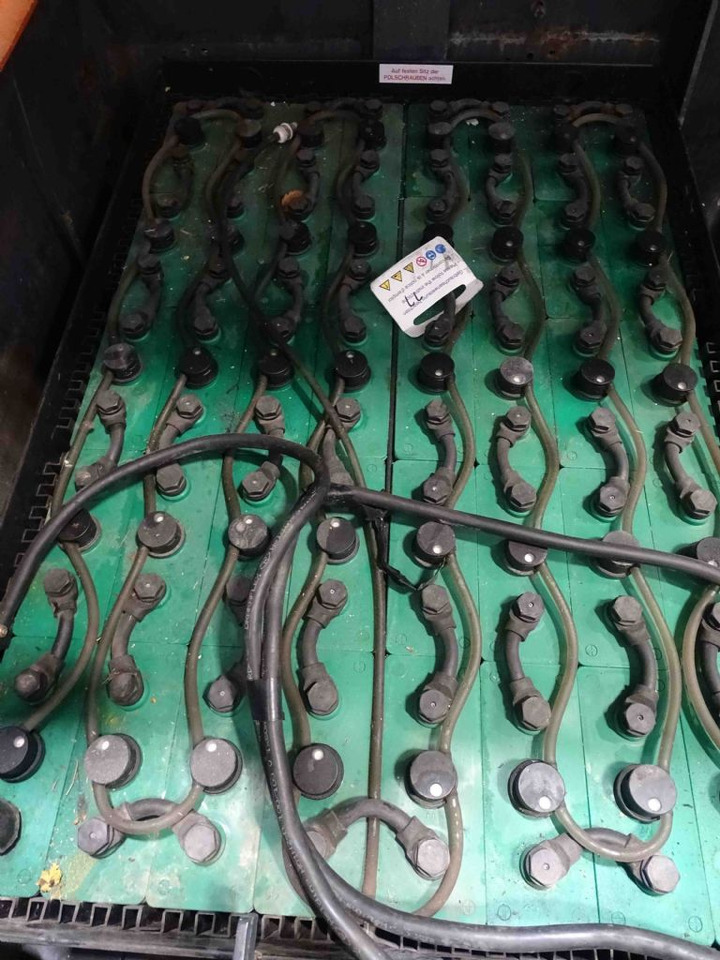 Still R08-20 - Tow tractor: picture 4 Still R08-20 - Tow tractor: picture 4