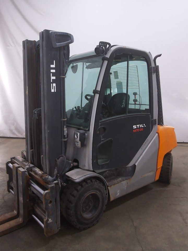 Diesel forklift Still RX70-35: picture 1