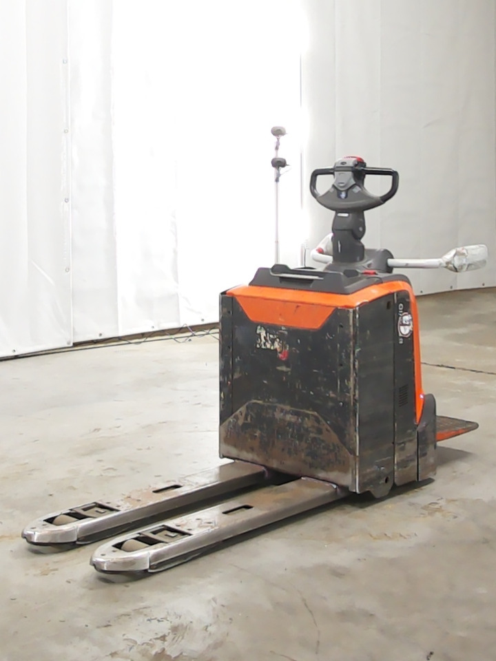 Toyota LPE200 - Pallet truck: picture 1 Toyota LPE200 - Pallet truck: picture 1