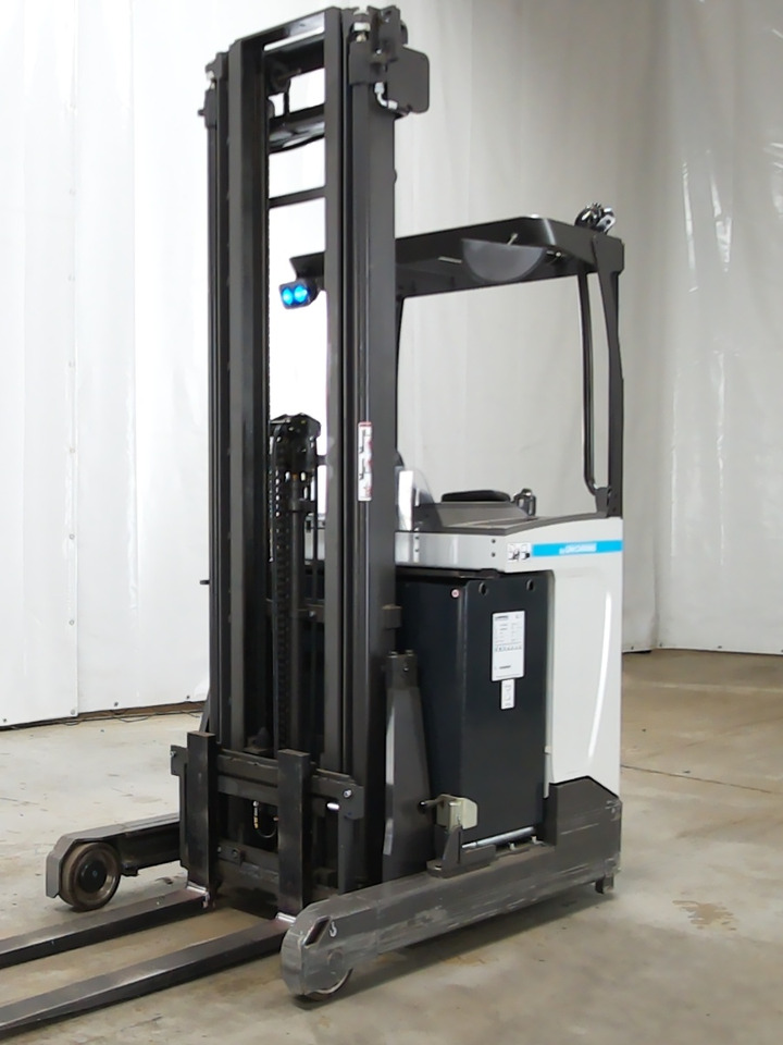 UniCarriers ULS140DTFVXE675 - Reach truck: picture 1 UniCarriers ULS140DTFVXE675 - Reach truck: picture 1
