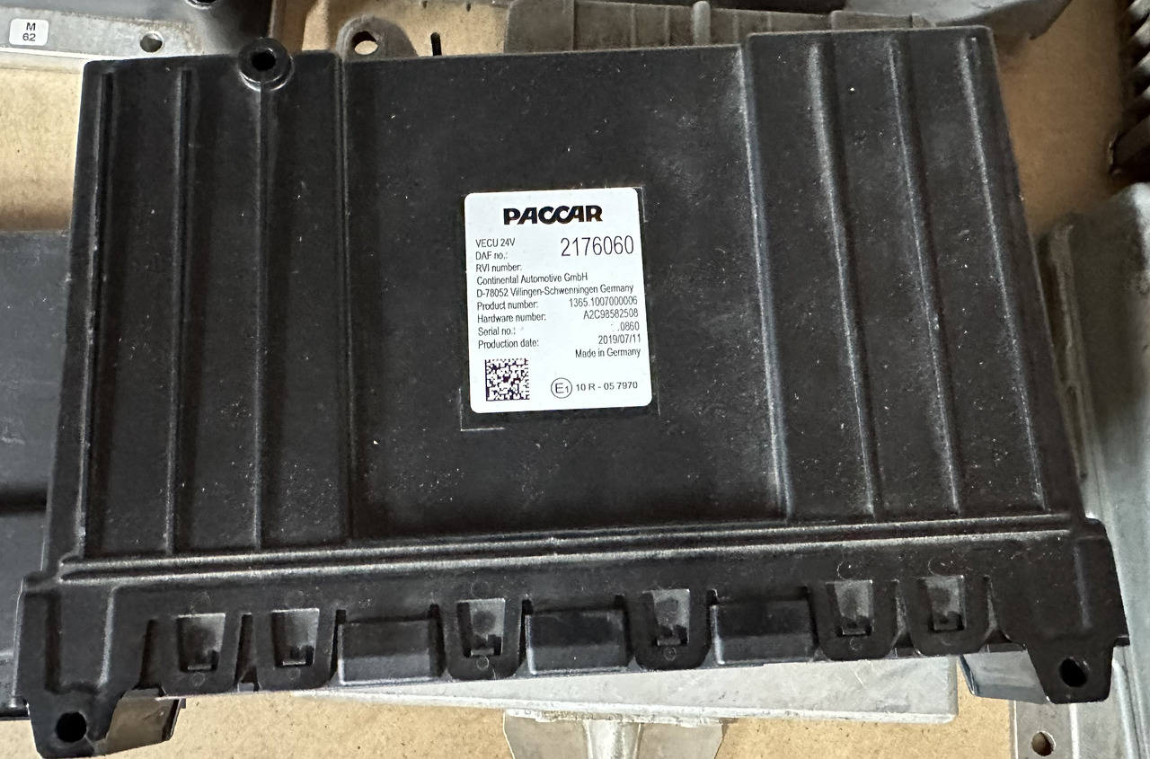 DAF XF CF VECU Control Unit Module 2176060 - ECU: picture 1 DAF XF CF VECU Control Unit Module 2176060 - ECU: picture 1