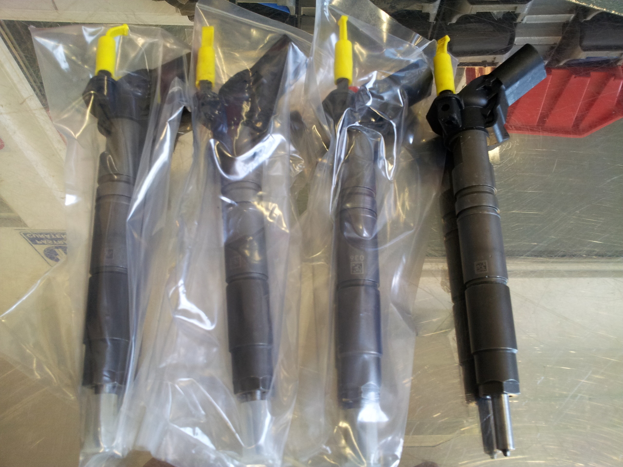 Mercedes 3.0L Euro 4 Piezo Injectors 0445115064 A6420701387 Sprinter, Vito, Viano, E Class, S Class, ML R Class, G CLass - Injection pump for Coach: picture 3 Mercedes 3.0L Euro 4 Piezo Injectors 0445115064 A6420701387 Sprinter, Vito, Viano, E Class, S Class, ML R Class, G CLass - Injection pump for Coach: picture 3