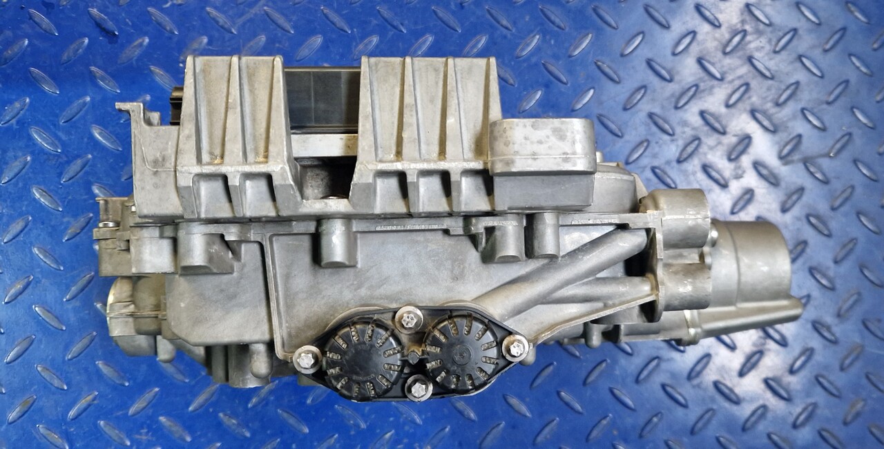 Mercedes MB Actros MP4 transmission shifting cylinder A9602603863 - Spare parts for Other: picture 3 Mercedes MB Actros MP4 transmission shifting cylinder A9602603863 - Spare parts for Other: picture 3