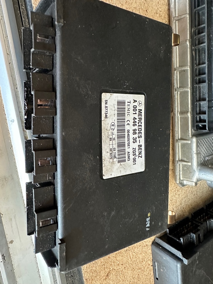 Temic Mercedes Unimog Ecu A0004469835 - ECU for Other: picture 1 Temic Mercedes Unimog Ecu A0004469835 - ECU for Other: picture 1