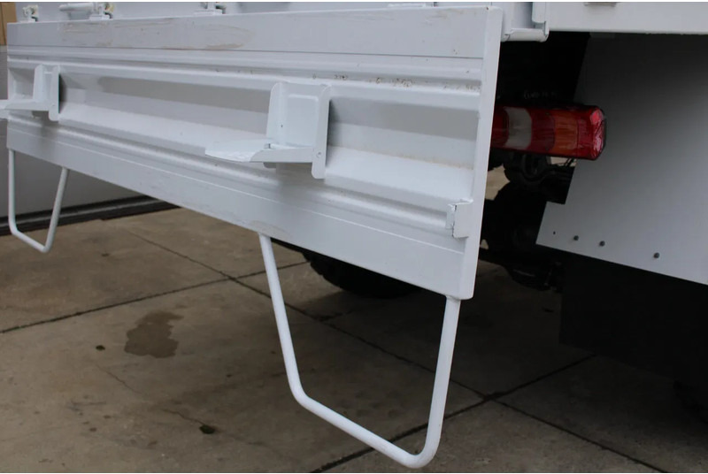 Mercedes-Benz Arocs 1836 A 4x4 Cargo Truck - Curtain side truck: picture 4 Mercedes-Benz Arocs 1836 A 4x4 Cargo Truck - Curtain side truck: picture 4