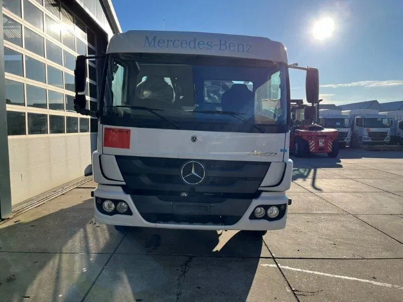 Mercedes-Benz Atego 1418 4x2 Fuel Tank Truck - Tanker truck: picture 3 Mercedes-Benz Atego 1418 4x2 Fuel Tank Truck - Tanker truck: picture 3