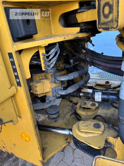 Wheel loader Cat 930M: picture 19