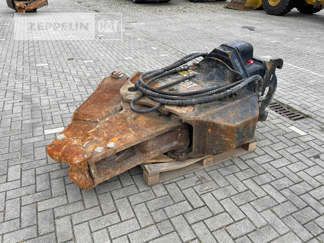 Cat MP318 - Demolition shears: picture 3 Cat MP318 - Demolition shears: picture 3