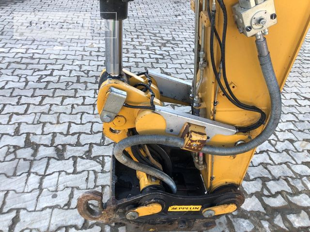 Oil-Quick OQ65 - Quick coupler for Construction machinery: picture 1 Oil-Quick OQ65 - Quick coupler for Construction machinery: picture 1
