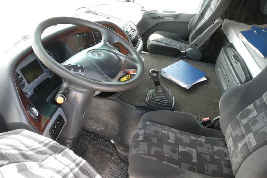 MERCEDES-BENZ Actros 4160 SLT 8x4 4 SZM TITAN -155to.-!! - Tractor truck: picture 4 MERCEDES-BENZ Actros 4160 SLT 8x4 4 SZM TITAN -155to.-!! - Tractor truck: picture 4