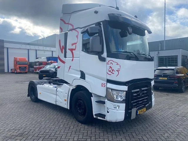 Renault T 440 euro 6 trekker compleet spoilers 2 x tank, low km...... - Tractor truck: picture 2 Renault T 440 euro 6 trekker compleet spoilers 2 x tank, low km...... - Tractor truck: picture 2